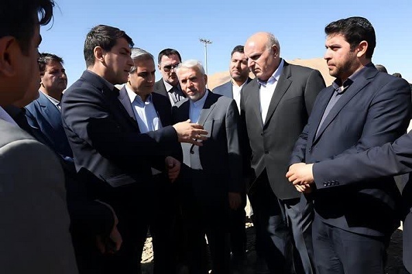 بازدید وزیر میراث فرهنگی  از پارک پیرچنار