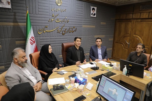 شست هماندیشی استاندار کردستان با مدیران و اعضای سازمانهای مردم نهاد شست هماندیشی استاندار کردستان با مدیران و اعضای سازمانهای مردم نهاد