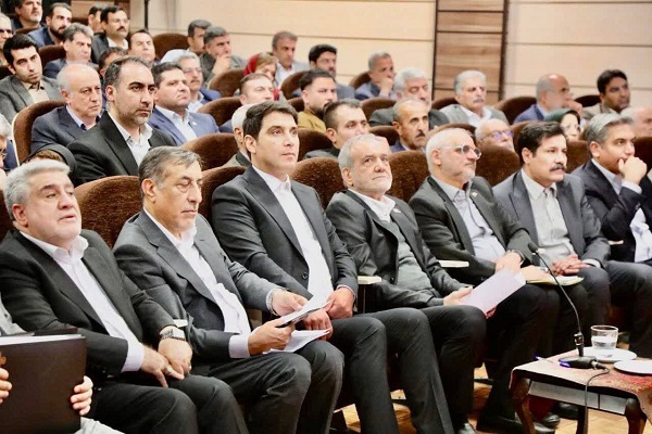 نشست نخبگان و فعالان اقتصادی استان کردستان با پزشکیان، نشست نخبگان و فعالان اقتصادی استان کردستان با پزشکیان،