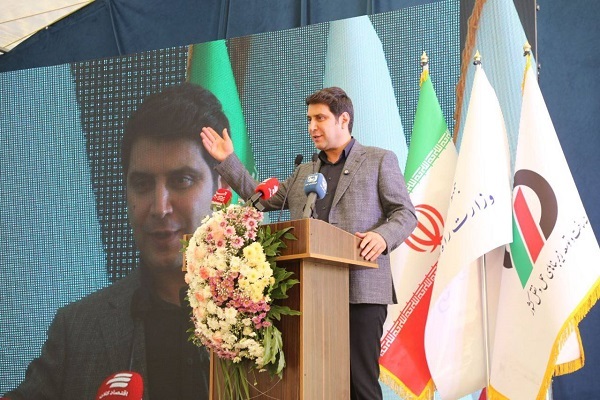 آرش زرهتن لهونی استاندار کردستان آرش زرهتن لهونی استاندار کردستان