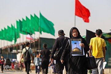 Em Fotos: Peregrinos Marcham para Mashhad para Visitar o Santuário Sagrado do Imam Reza(A.S)
